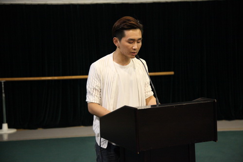 11志愿者代表田华新讲话_调整大小