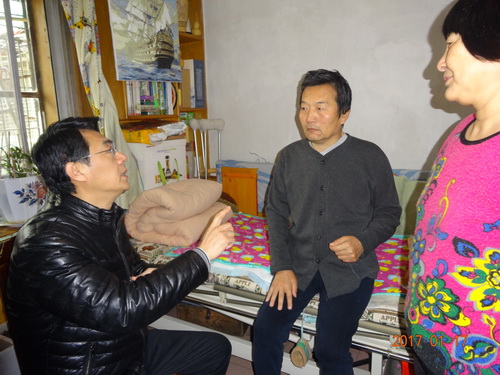 4刘宝华书记看望退休人员于秀玲夫妇4_调整大小
