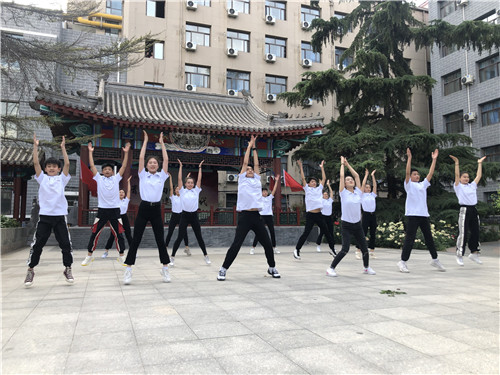 4.《青春  梦想》参与者2