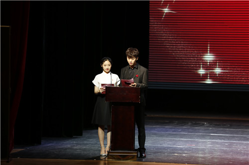 7、主持人宣布毕业班学生2018-2019学年度比赛优胜奖名单