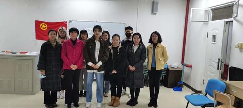 8.团支部召开团员发展大会-舞美系2
