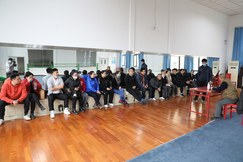 座谈会与教师交流