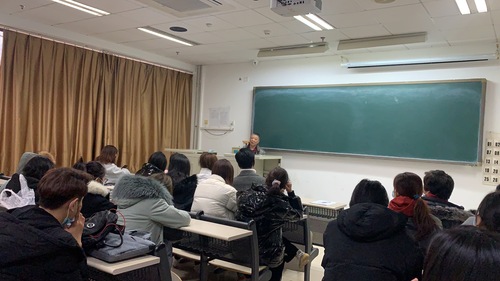 1.座谈会会场