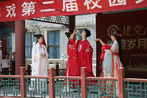 5.汉服社、书法社表演“汉”1