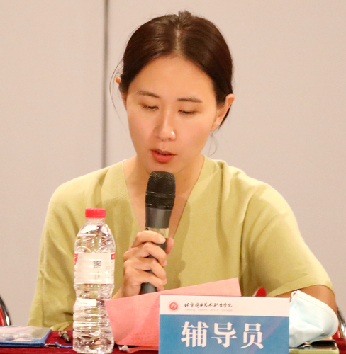 音乐系辅导员潘俊杰
