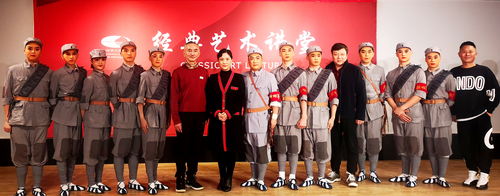 7师生合影