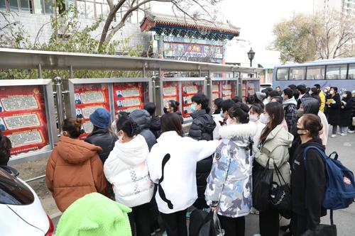 10.入团积极分子参观学习“北戏青春榜样”