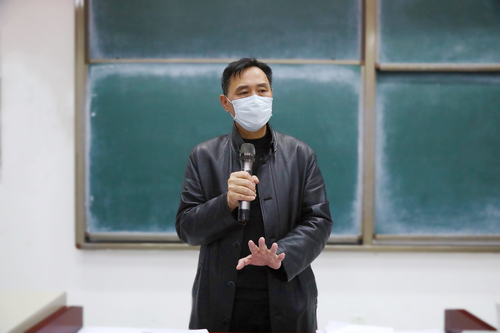 2、学院党委副书记黄平莅临现场并讲话