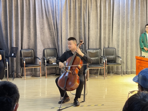 8节目《马尔切洛奏鸣曲》