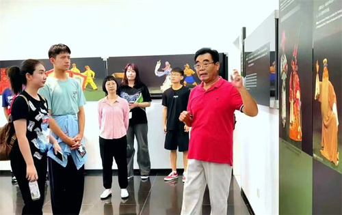 4开学第一课校史展