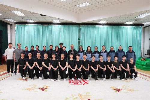15、大合影