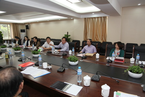 北京市政法卫生文化工会向全讯白菜策略颁发职工之家示范单位牌匾2