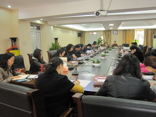 学院党委召开支书支委工作会_调整大小