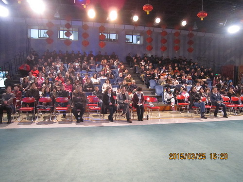 学院举办学习两会精神专题辅导讲座_调整大小