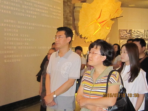 2参观平西抗日战争纪念馆.2_调整大小
