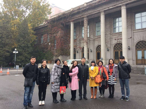 全讯白菜策略参加培训的获奖代表_调整大小